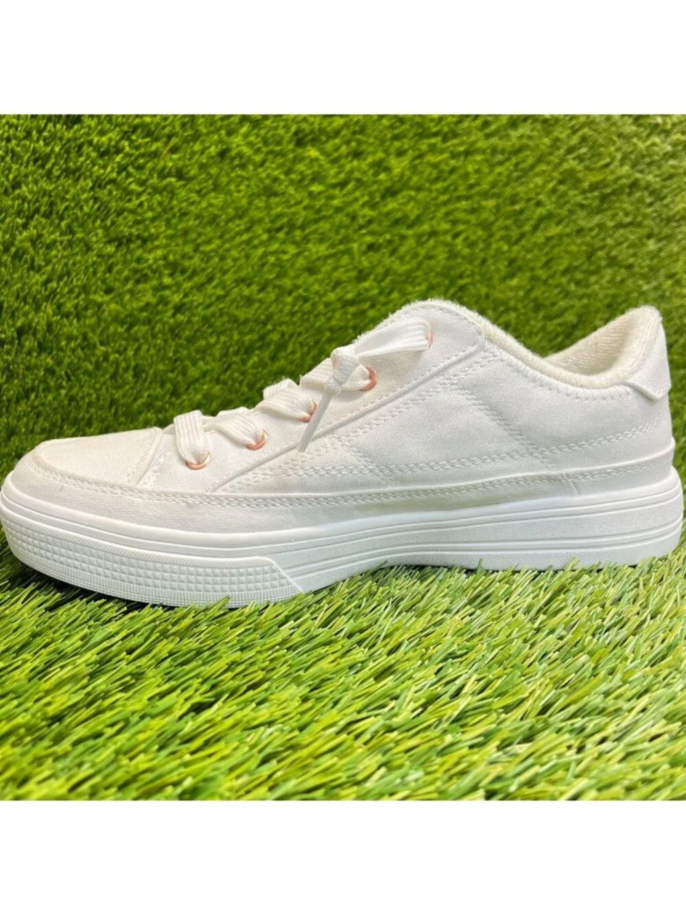 Skechers please review